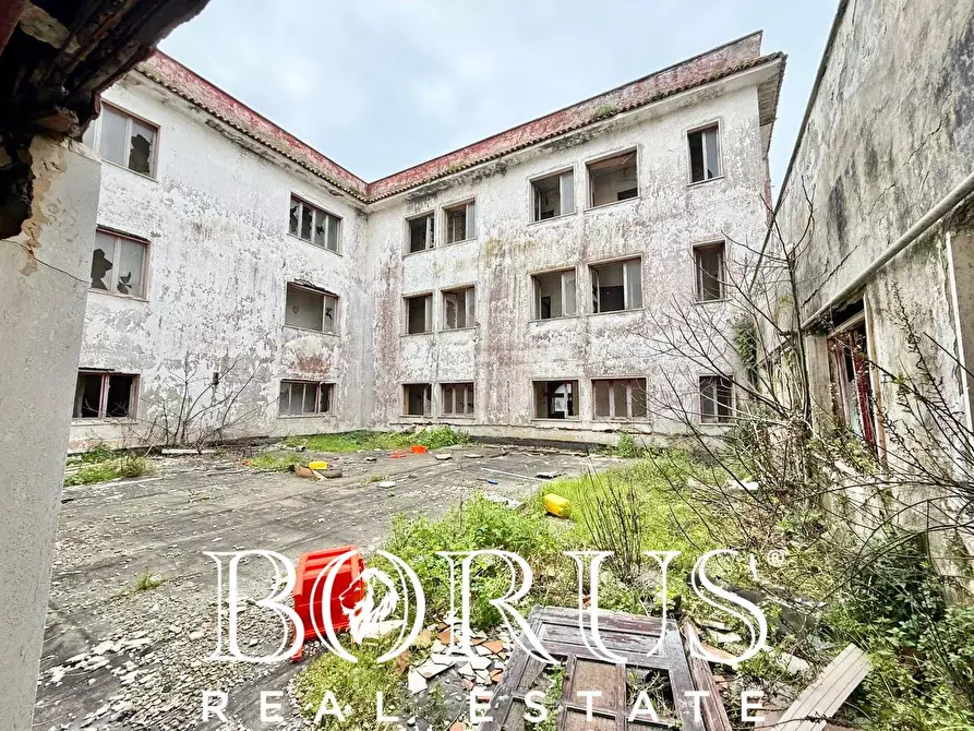 Immagine 66 di Palazzo in vendita  in Pineta Riviera a Mondragone