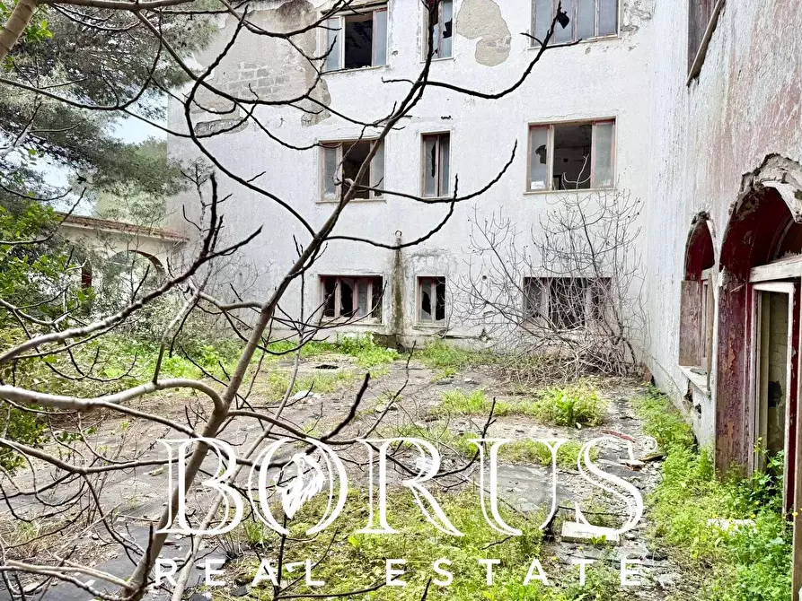 Immagine 70 di Palazzo in vendita  in Pineta Riviera a Mondragone