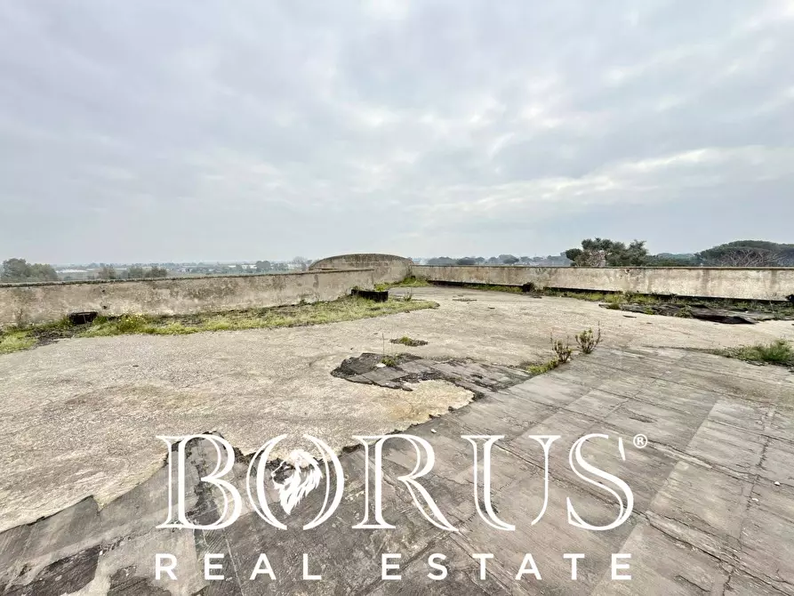 Immagine 78 di Palazzo in vendita  in Pineta Riviera a Mondragone