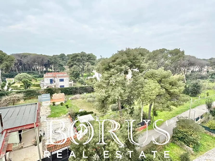 Immagine 80 di Palazzo in vendita  in Pineta Riviera a Mondragone