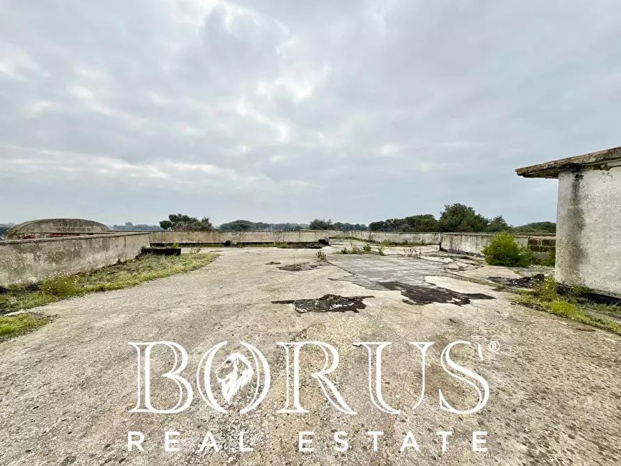 Immagine 84 di Palazzo in vendita  in Pineta Riviera a Mondragone