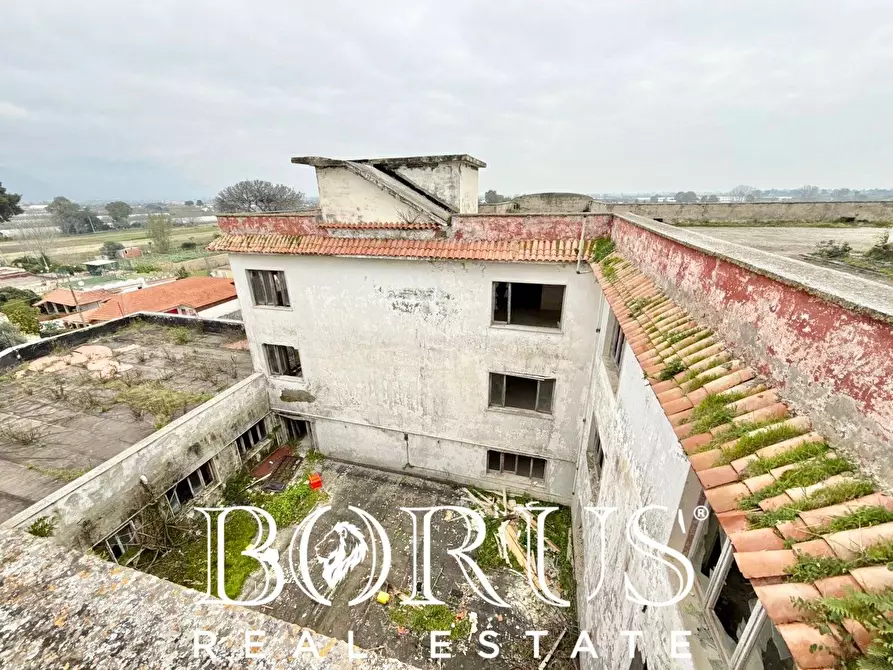 Immagine 90 di Palazzo in vendita  in Pineta Riviera a Mondragone
