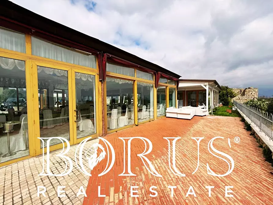 Immagine 2 di Attività commerciale in vendita  a Gaeta