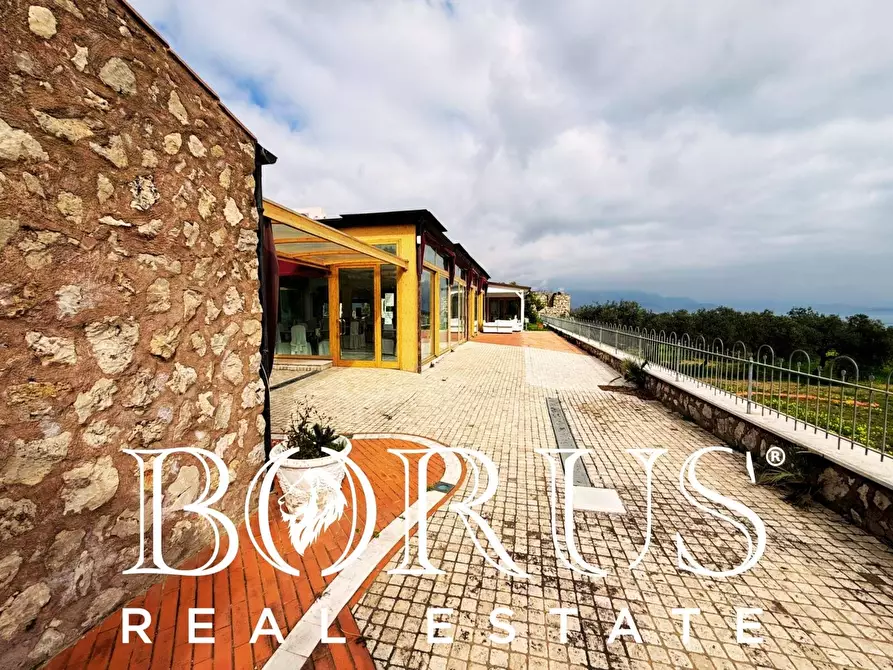 Immagine 5 di Attività commerciale in vendita  a Gaeta