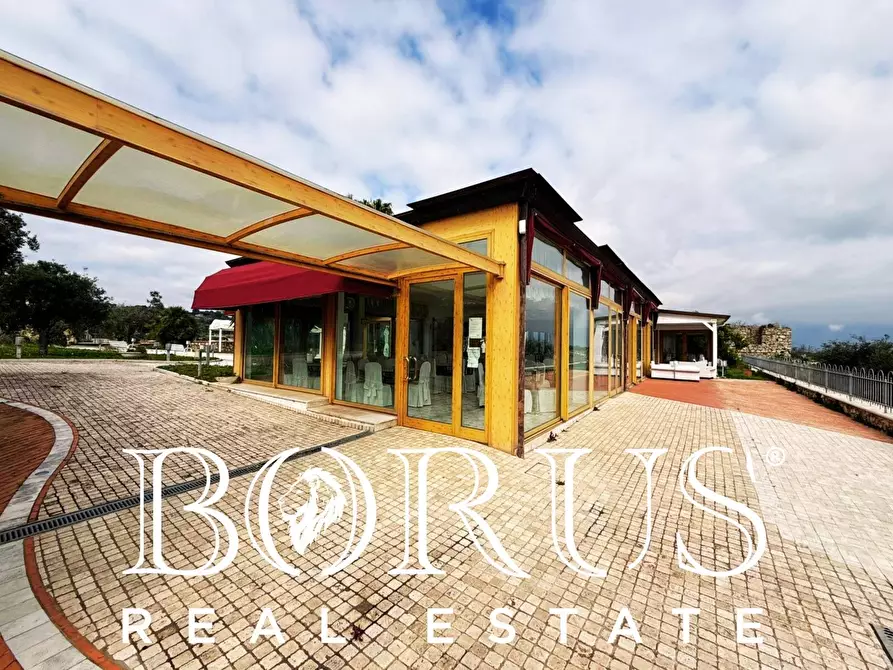 Immagine 8 di Attività commerciale in vendita  a Gaeta