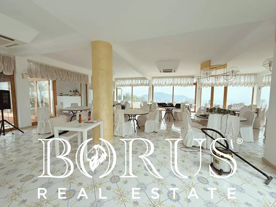 Immagine 9 di Attività commerciale in vendita  a Gaeta