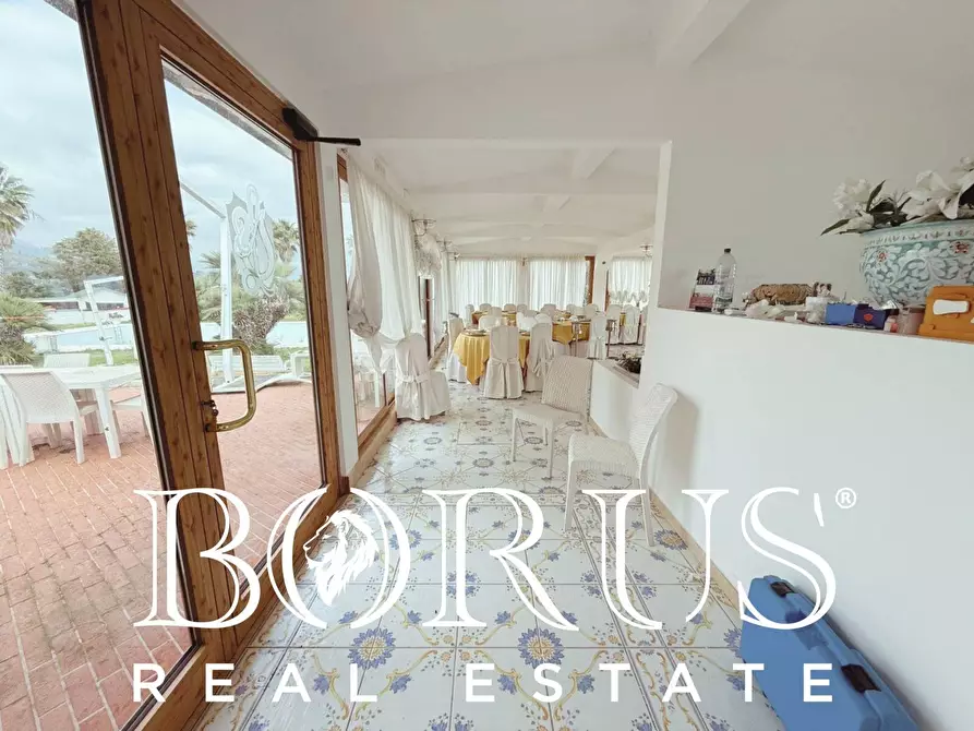 Immagine 28 di Attività commerciale in vendita  a Gaeta