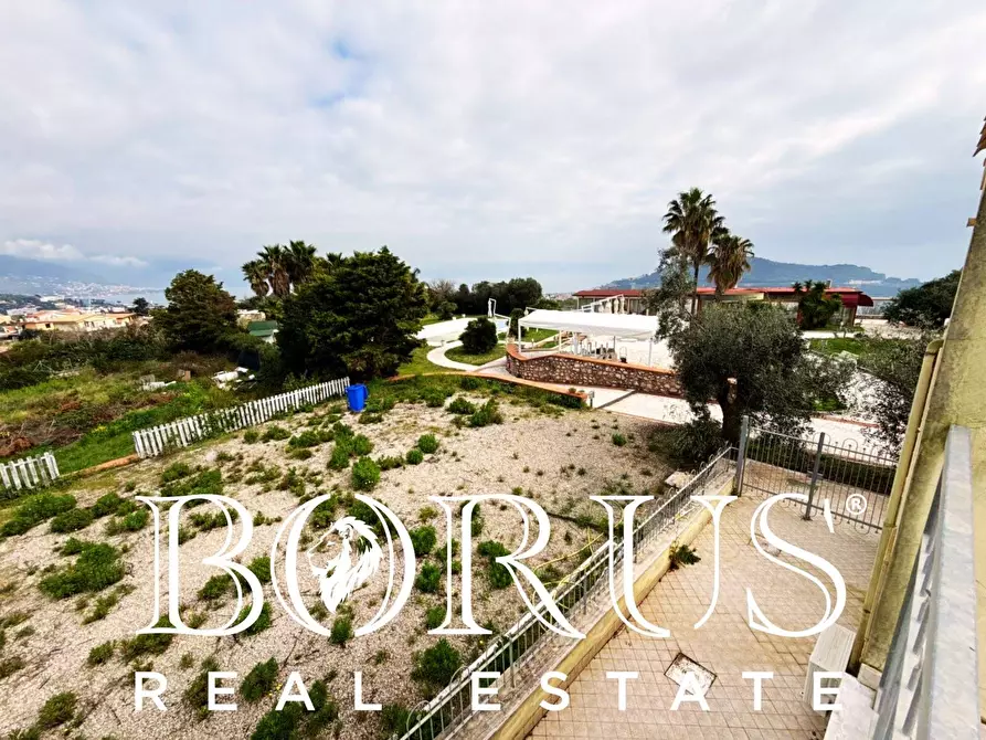 Immagine 45 di Attività commerciale in vendita  a Gaeta