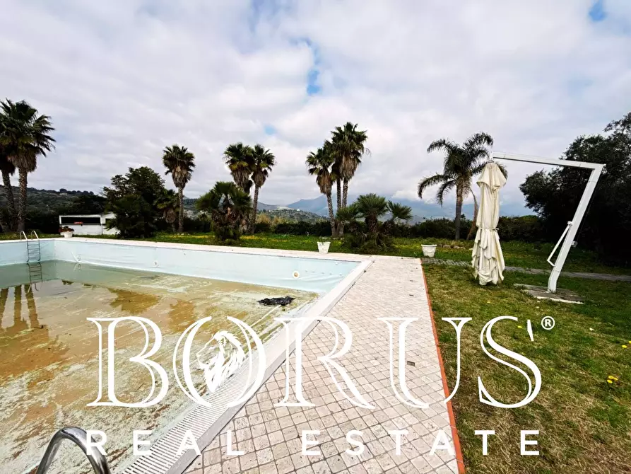 Immagine 51 di Attività commerciale in vendita  a Gaeta