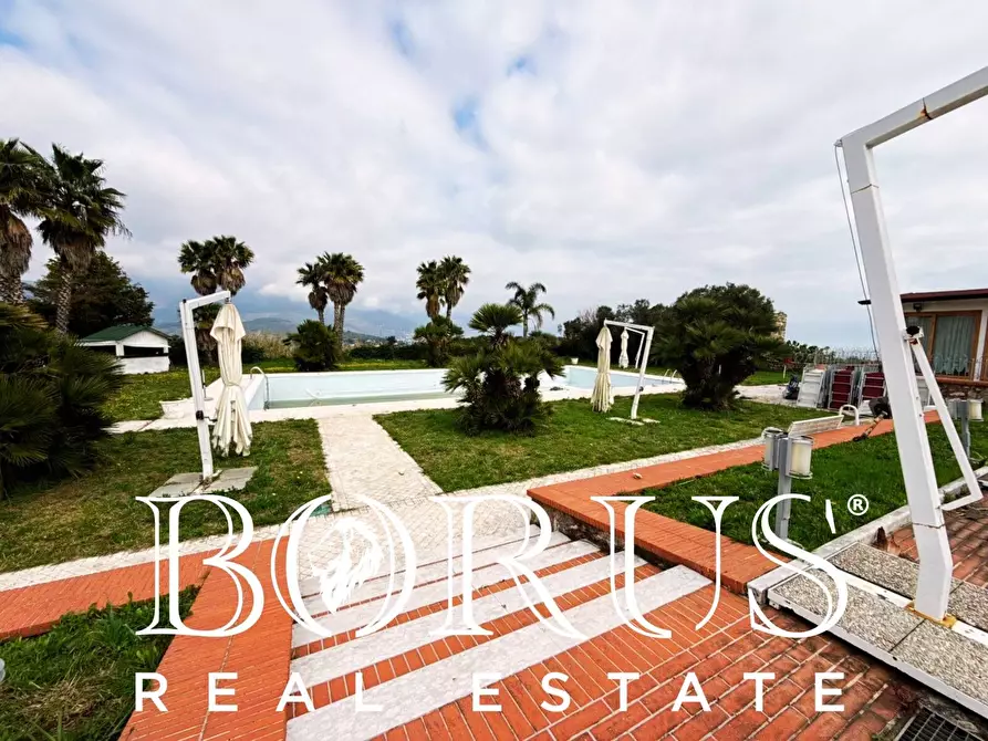 Immagine 54 di Attività commerciale in vendita  a Gaeta