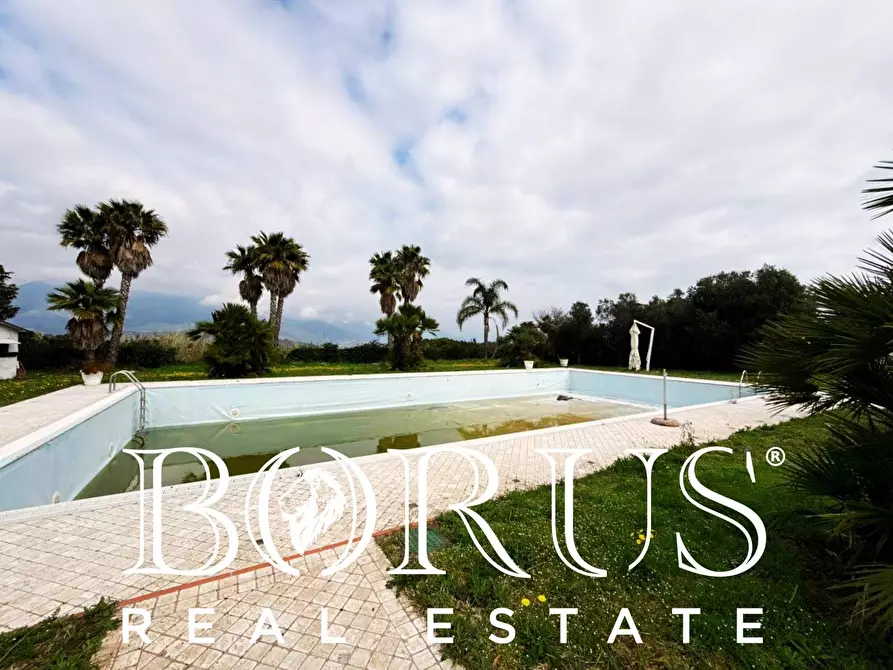 Immagine 64 di Attività commerciale in vendita  a Gaeta