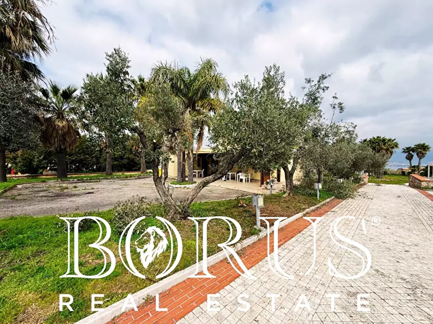 Immagine 68 di Attività commerciale in vendita  a Gaeta