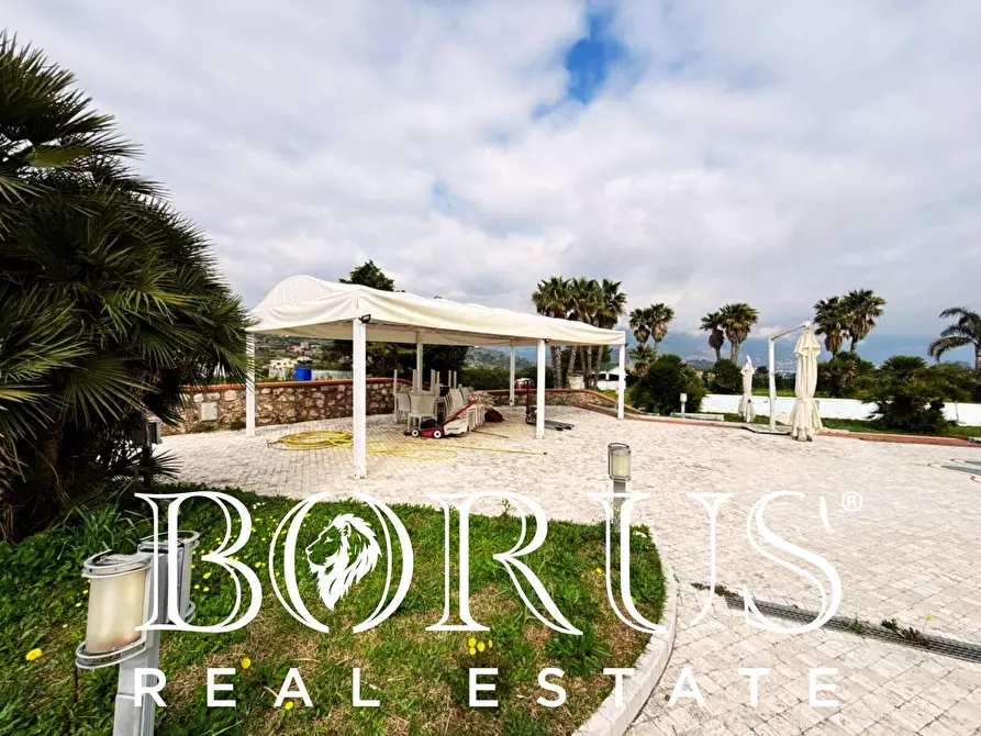 Immagine 73 di Attività commerciale in vendita  a Gaeta