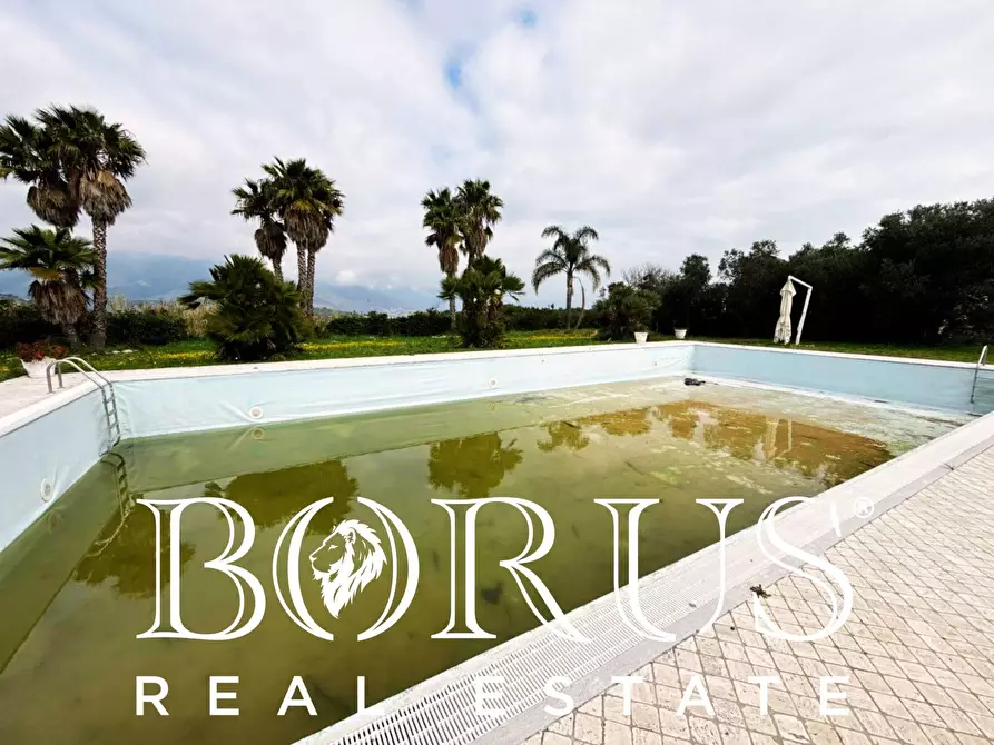 Immagine 76 di Attività commerciale in vendita  a Gaeta