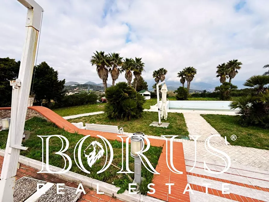 Immagine 77 di Attività commerciale in vendita  a Gaeta