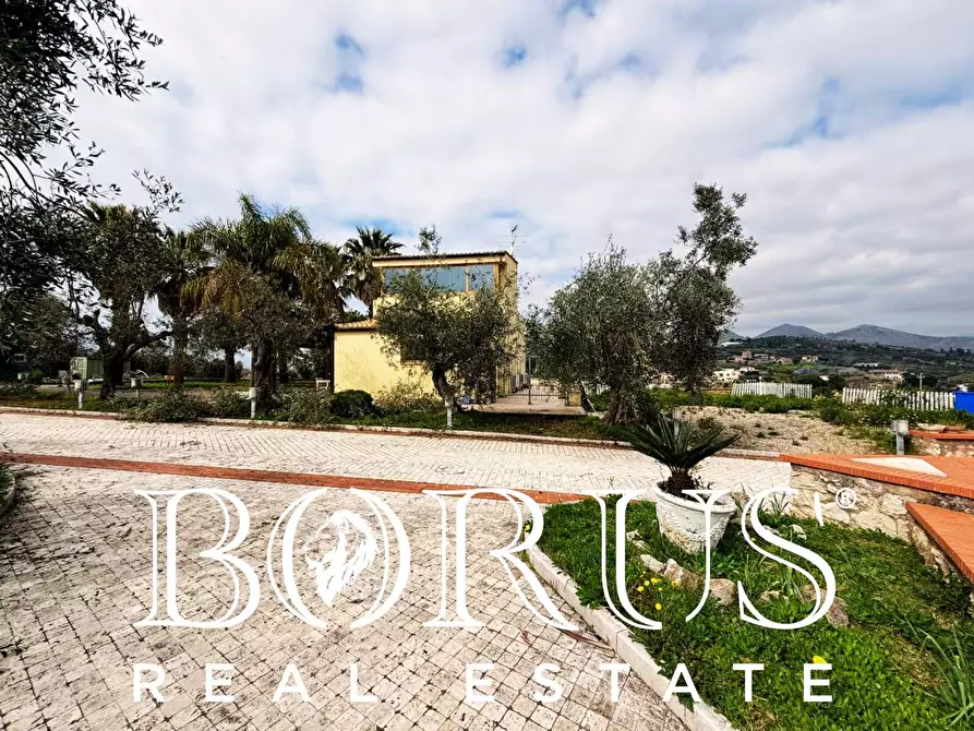 Immagine 78 di Attività commerciale in vendita  a Gaeta