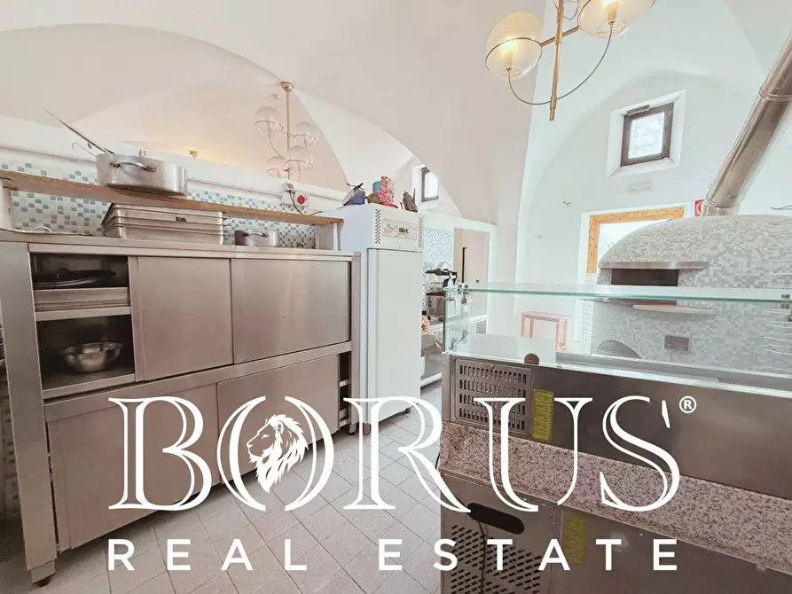 Immagine 94 di Attività commerciale in vendita  a Gaeta