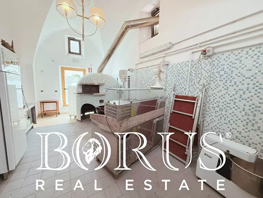 Immagine 95 di Attività commerciale in vendita  a Gaeta