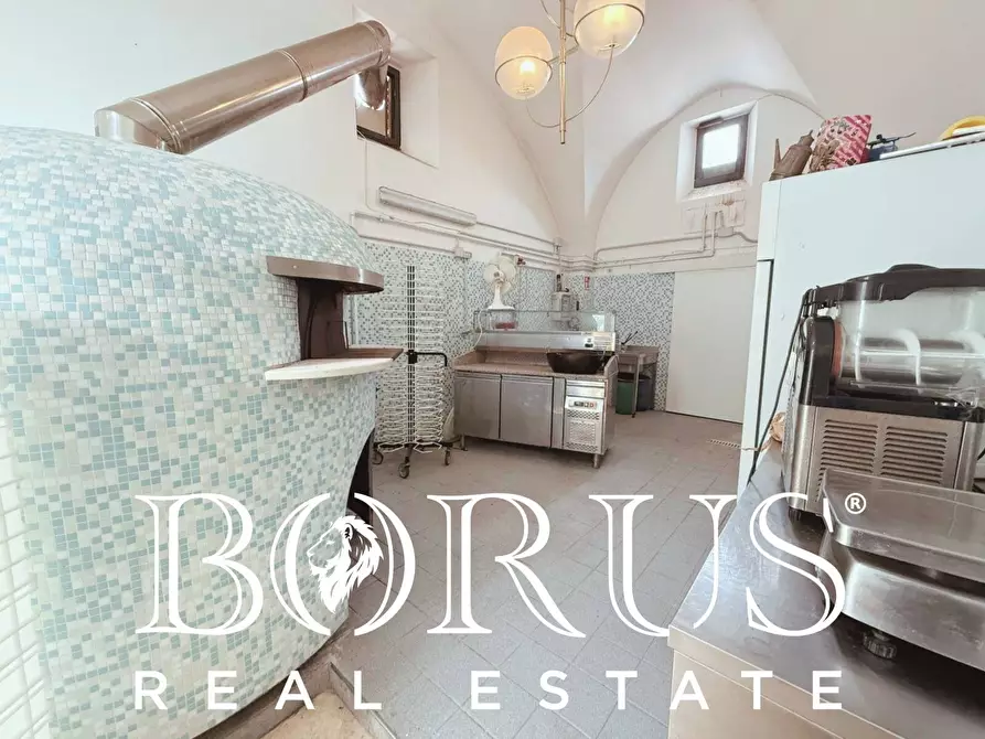 Immagine 96 di Attività commerciale in vendita  a Gaeta