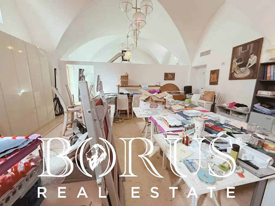 Immagine 101 di Attività commerciale in vendita  a Gaeta