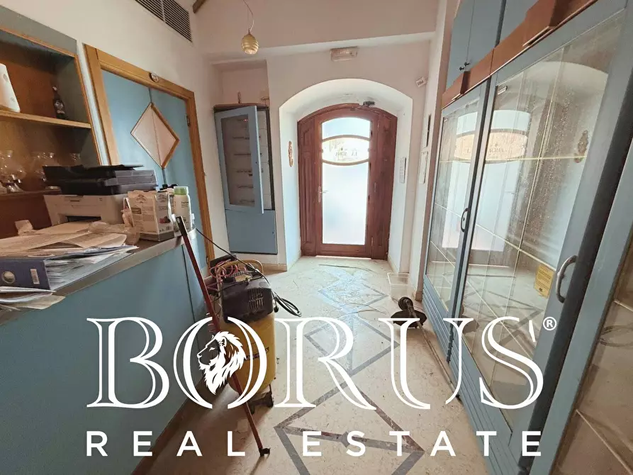 Immagine 104 di Attività commerciale in vendita  a Gaeta