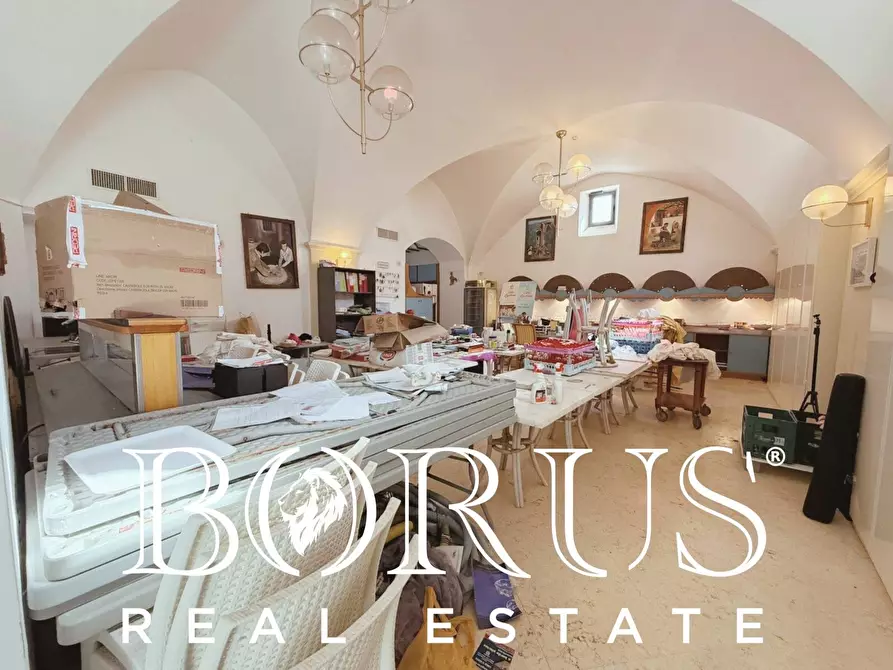 Immagine 107 di Attività commerciale in vendita  a Gaeta