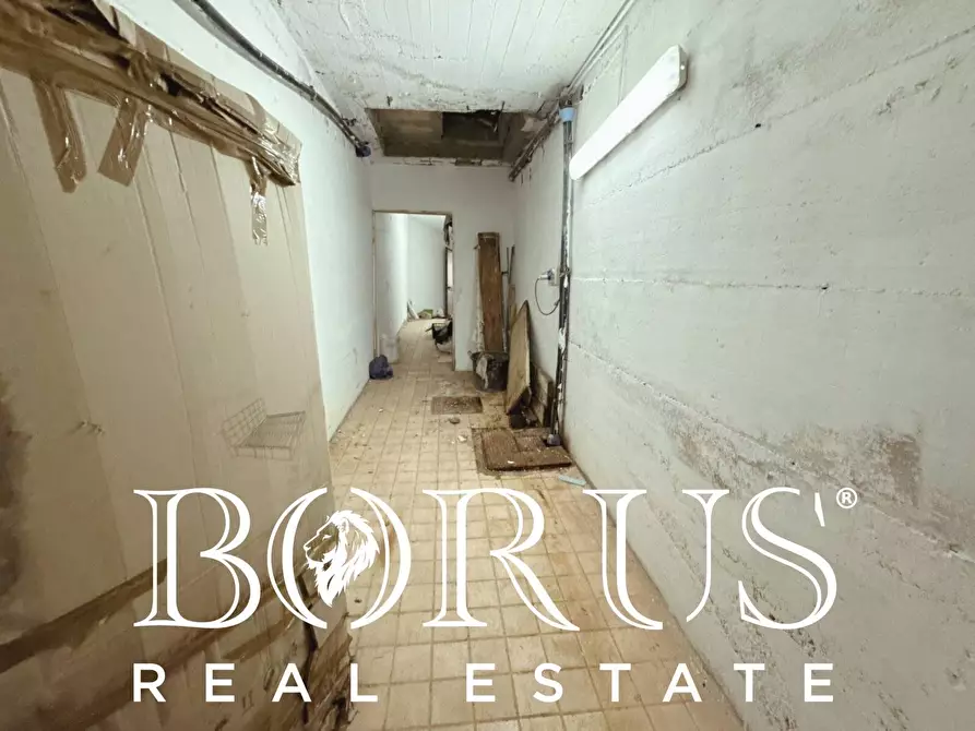 Immagine 140 di Attività commerciale in vendita  a Gaeta