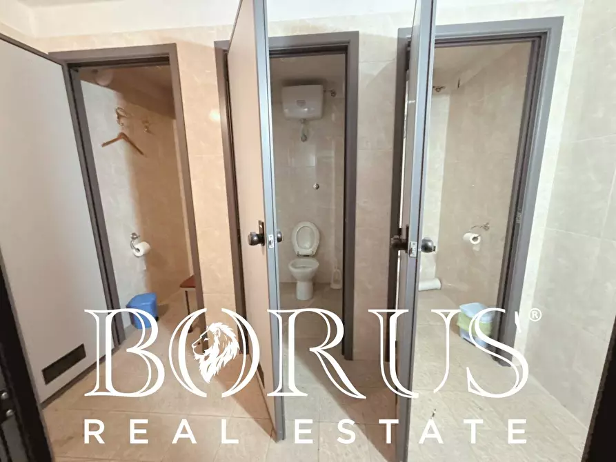 Immagine 146 di Attività commerciale in vendita  a Gaeta