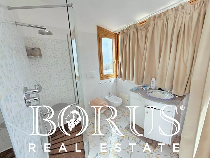 Immagine 162 di Attività commerciale in vendita  a Gaeta