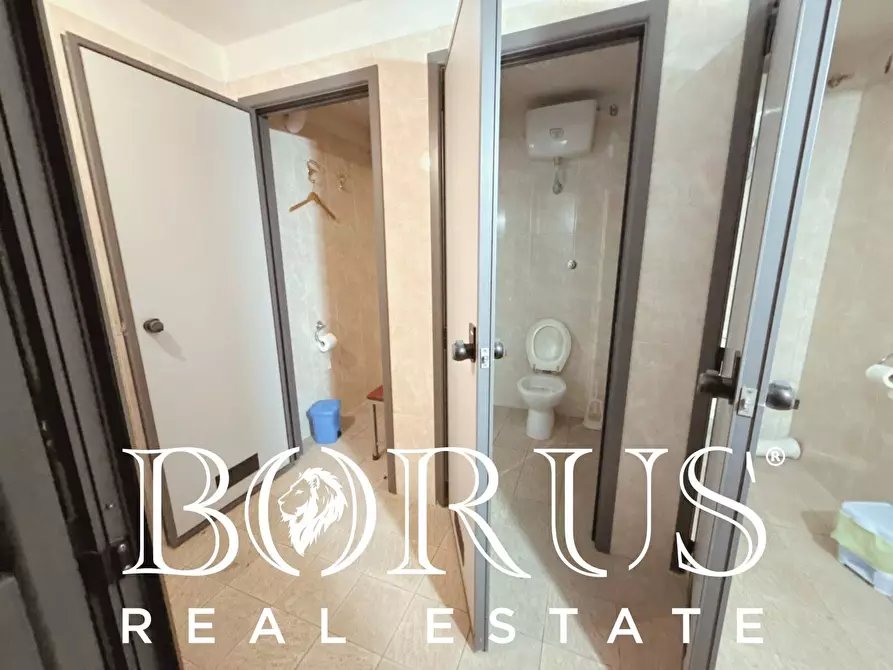 Immagine 170 di Attività commerciale in vendita  a Gaeta