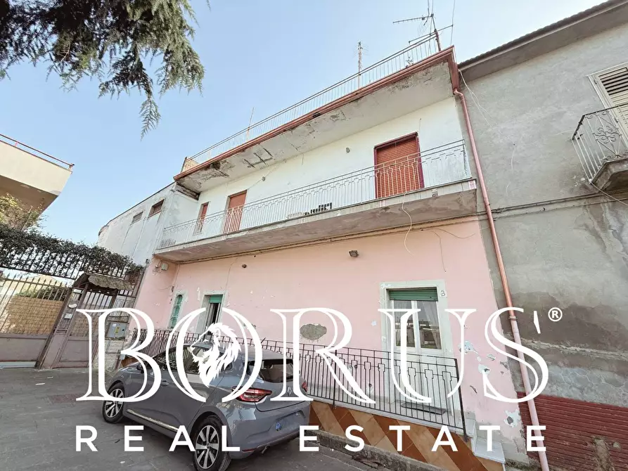 Immagine 1 di Casa indipendente in vendita  in Piazza Castello a Cancello Ed Arnone