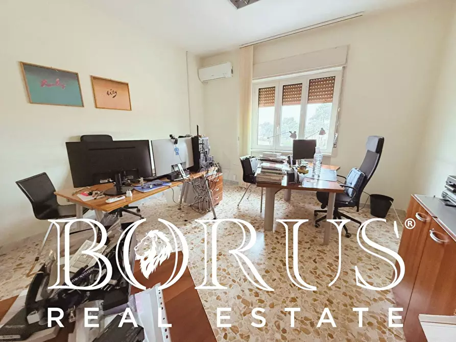 Immagine 1 di Ufficio in affitto  in via Bersaglieri a Caserta