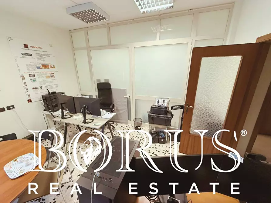 Immagine 38 di Ufficio in affitto  in via Bersaglieri a Caserta