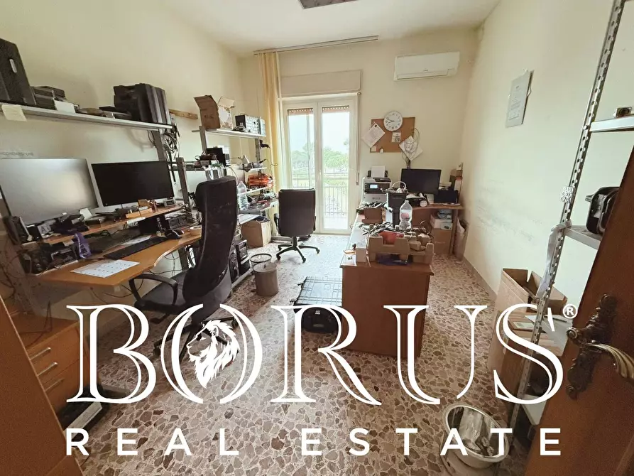 Immagine 40 di Ufficio in affitto  in via Bersaglieri a Caserta