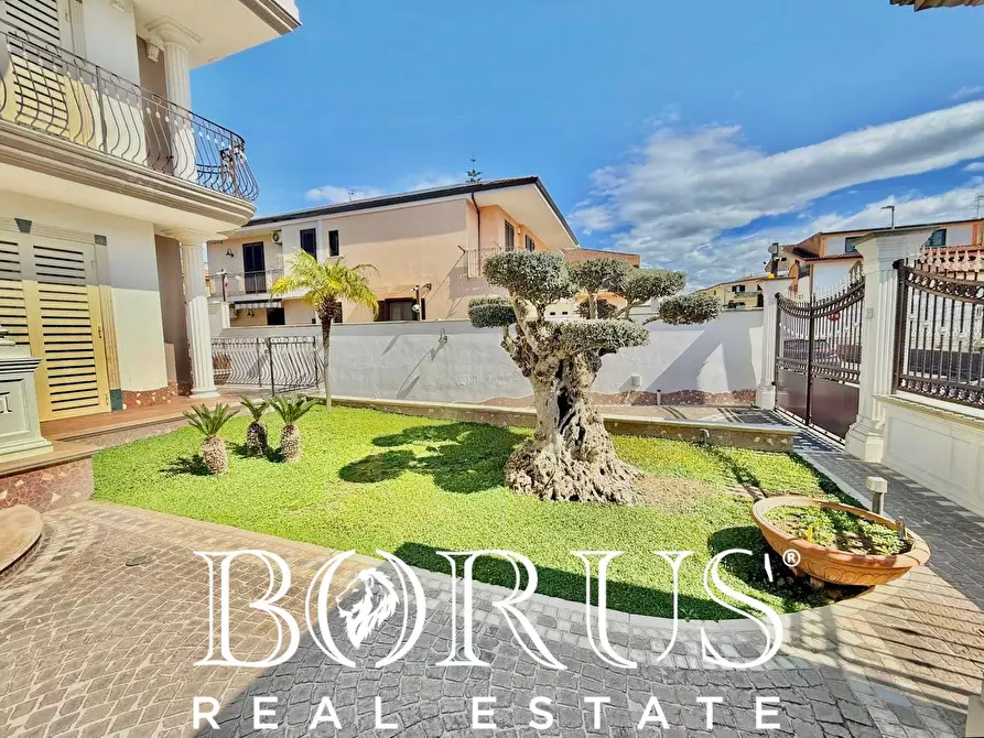 Immagine 4 di Villa in vendita  in Via Cilea a Villa Di Briano