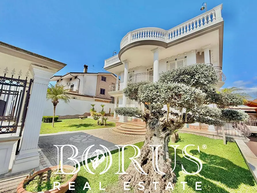 Immagine 6 di Villa in vendita  in Via Cilea a Villa Di Briano