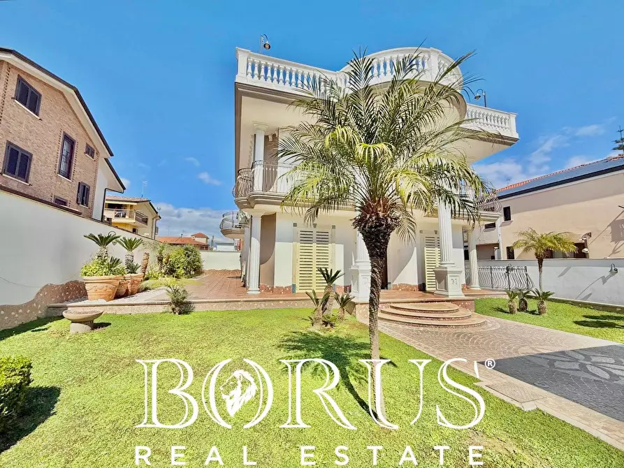 Immagine 7 di Villa in vendita  in Via Cilea a Villa Di Briano