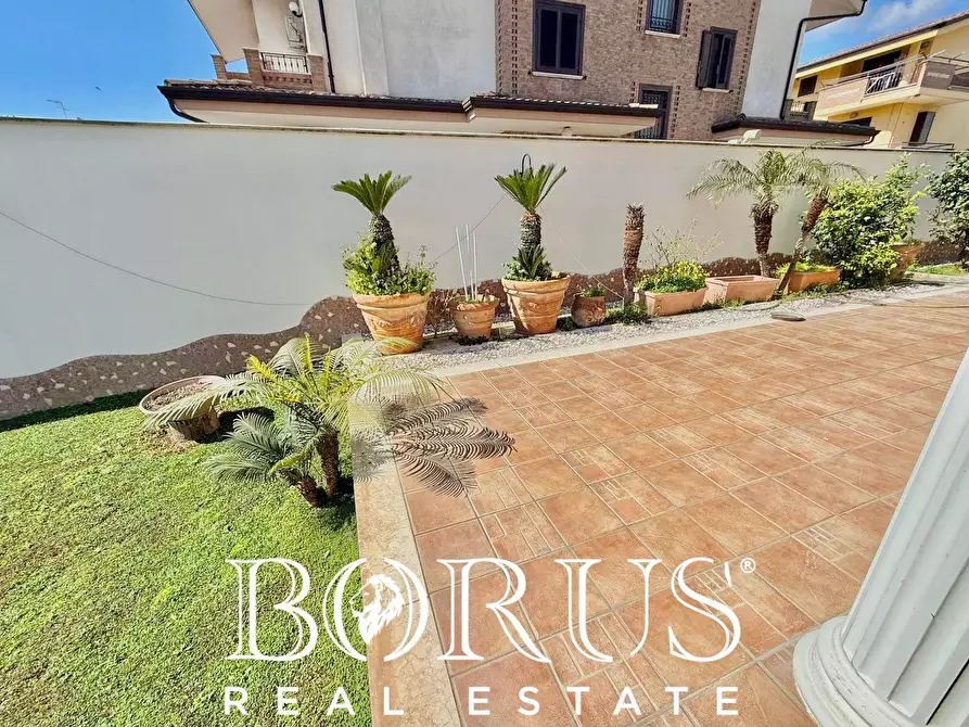 Immagine 16 di Villa in vendita  in Via Cilea a Villa Di Briano