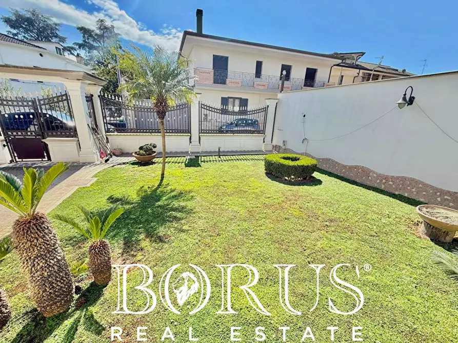 Immagine 18 di Villa in vendita  in Via Cilea a Villa Di Briano