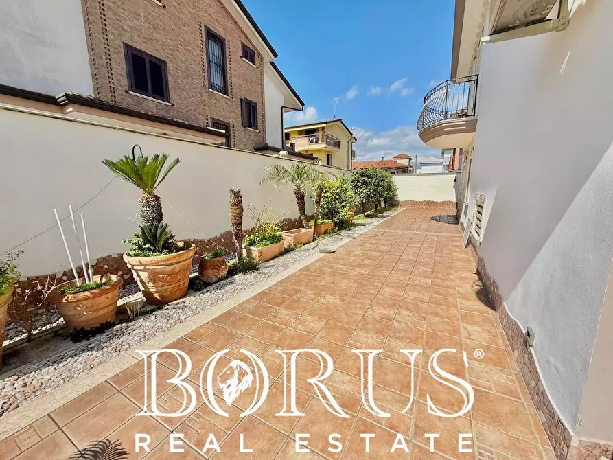Immagine 19 di Villa in vendita  in Via Cilea a Villa Di Briano