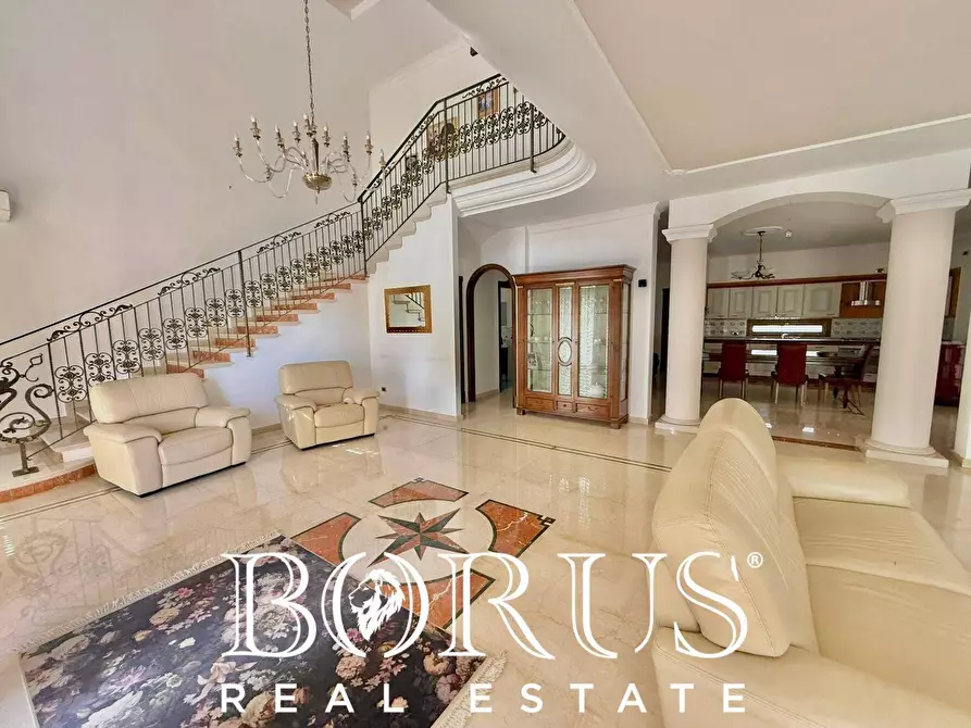 Immagine 37 di Villa in vendita  in Via Cilea a Villa Di Briano