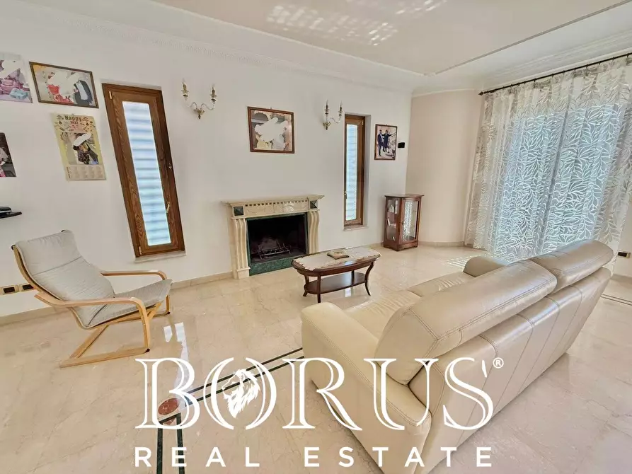 Immagine 50 di Villa in vendita  in Via Cilea a Villa Di Briano