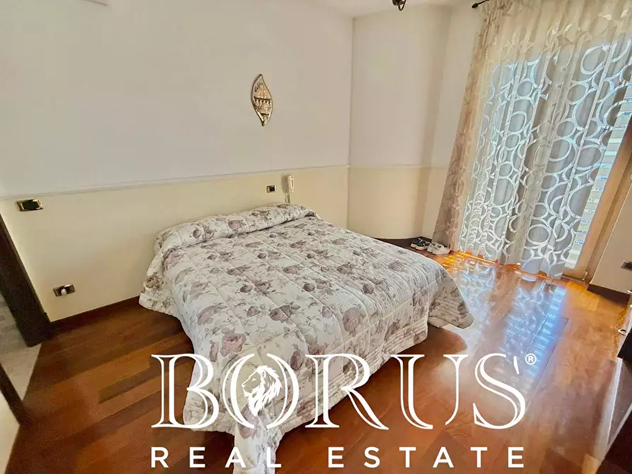 Immagine 65 di Villa in vendita  in Via Cilea a Villa Di Briano