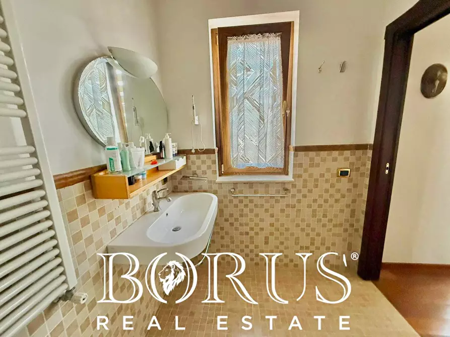 Immagine 85 di Villa in vendita  in Via Cilea a Villa Di Briano