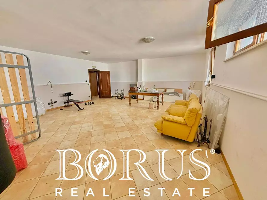 Immagine 90 di Villa in vendita  in Via Cilea a Villa Di Briano