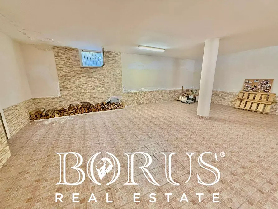 Immagine 100 di Villa in vendita  in Via Cilea a Villa Di Briano