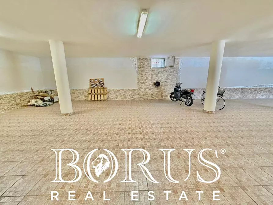 Immagine 103 di Villa in vendita  in Via Cilea a Villa Di Briano