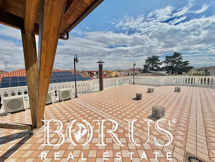 Immagine 110 di Villa in vendita  in Via Cilea a Villa Di Briano