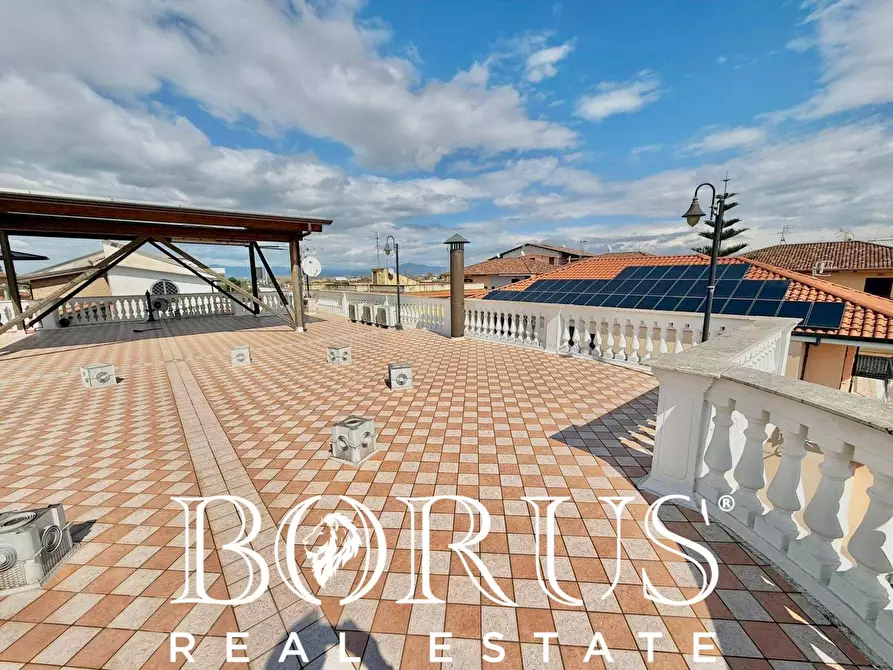 Immagine 117 di Villa in vendita  in Via Cilea a Villa Di Briano