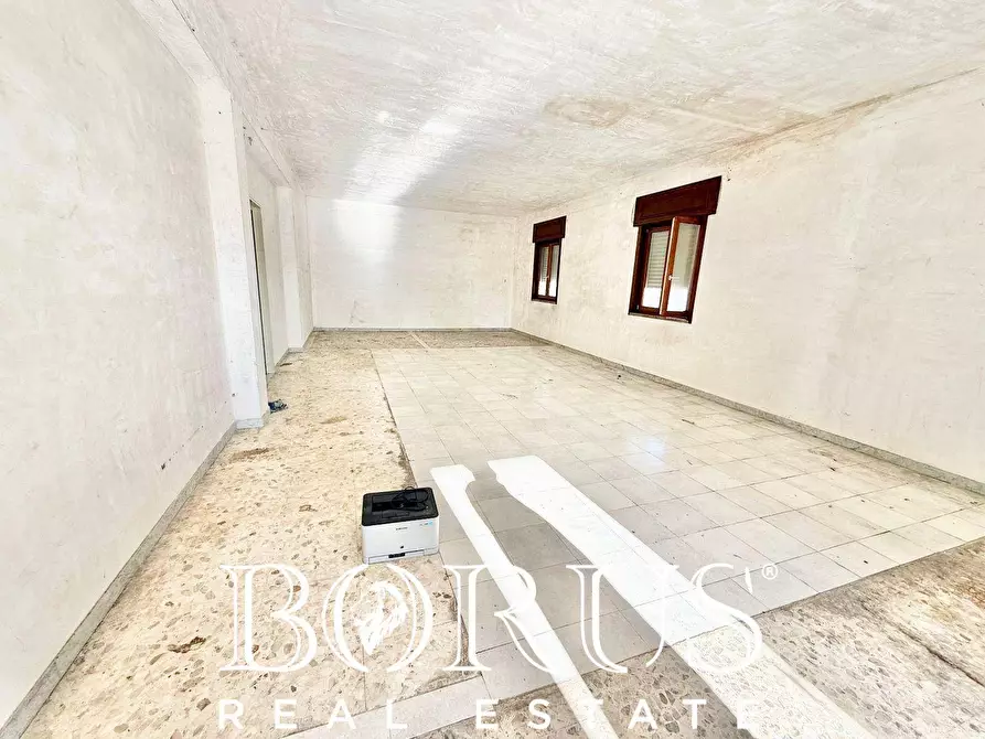 Immagine 2 di Locale commerciale in affitto  in ponte a mare a Castel Volturno